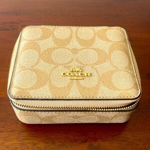 COACH  Jewelry Organizer Box Travel accessory